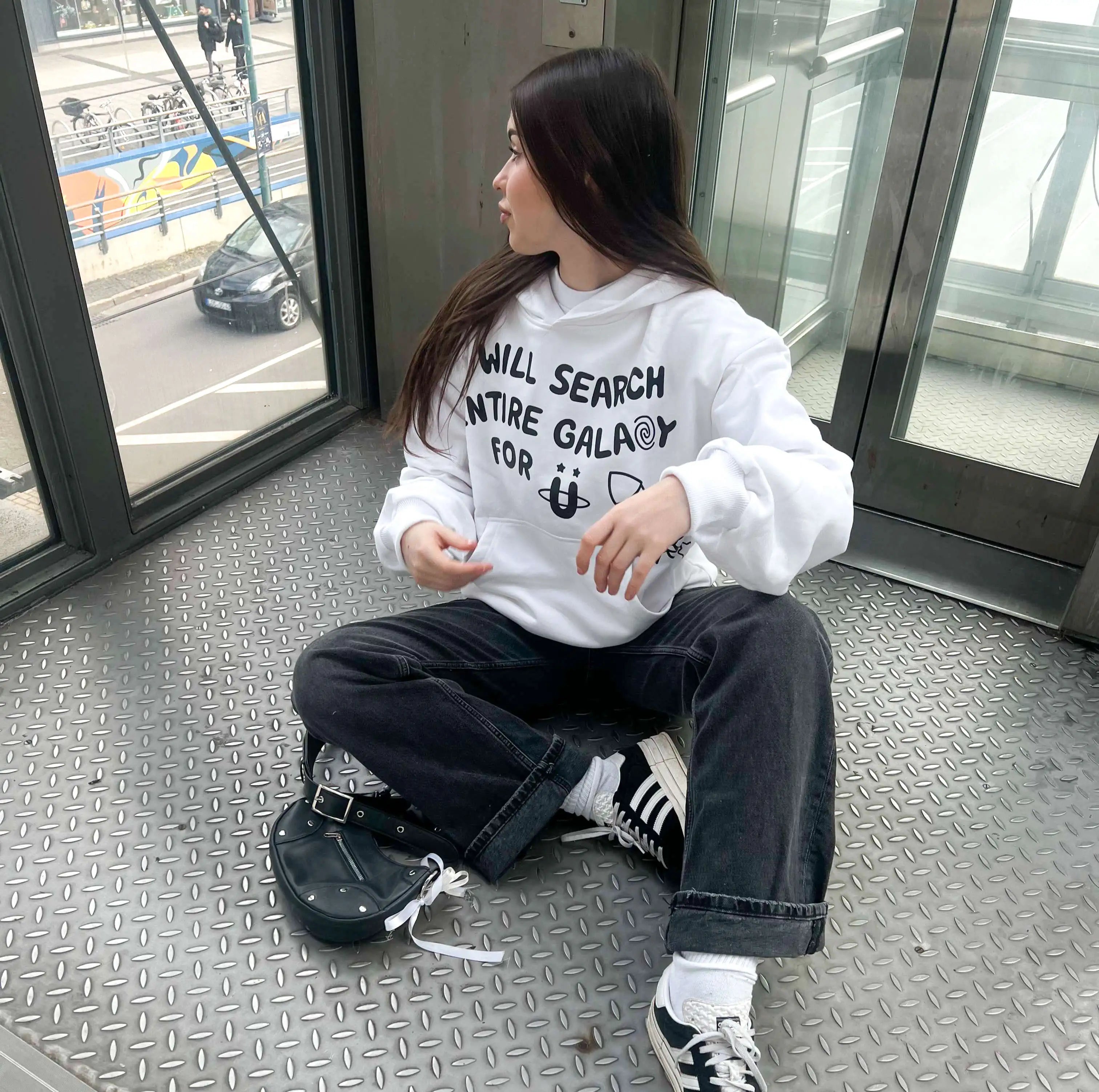biaΕa bluza boxy searching galaxy outfit inspo